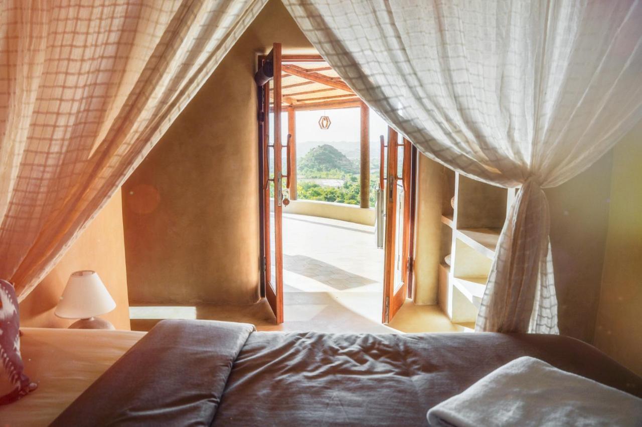 Отель Dome Lombok Бумбанг Экстерьер фото